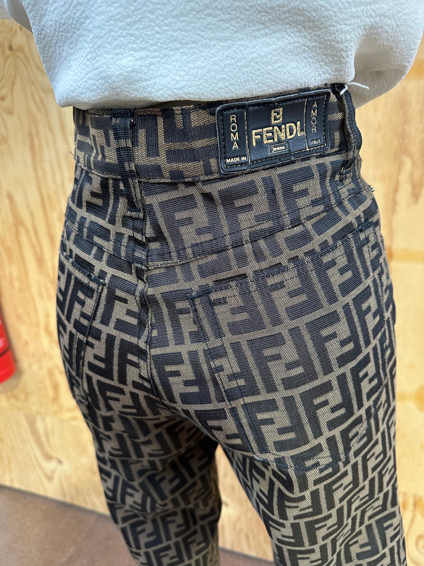 FENDI LOGO JEANS - SIZE 33