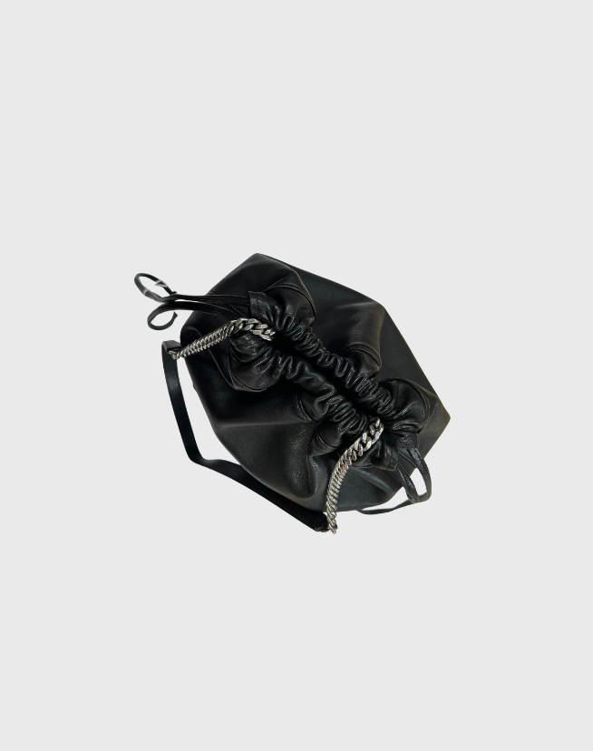 SAINT LAURENT BLACK LEATHER TEDDY BUCKET BAG