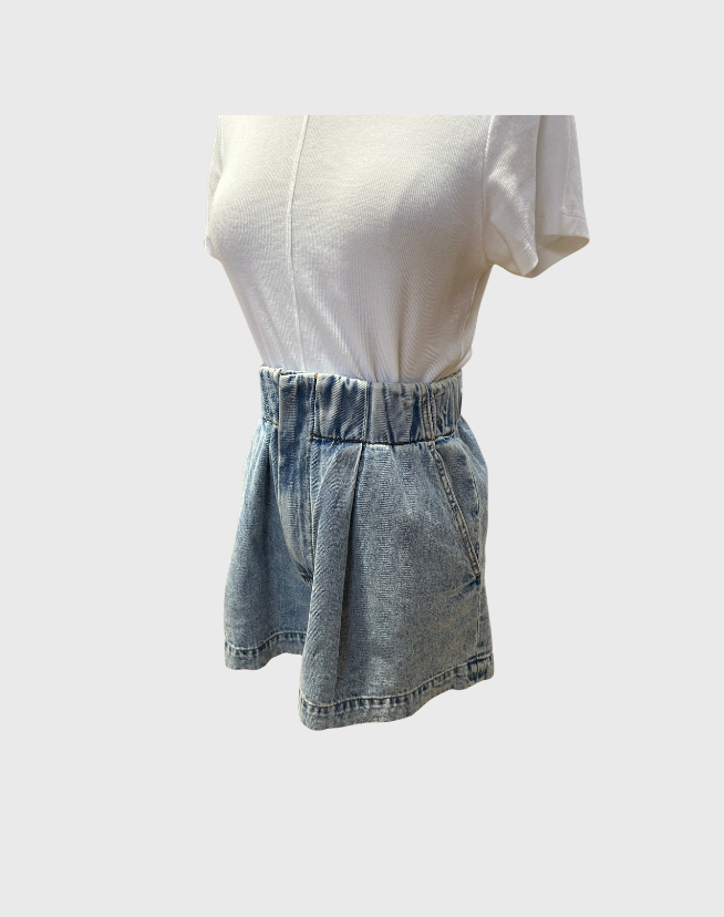 SCANLAN THEODORE DENIM SHORTS - SIZE 8