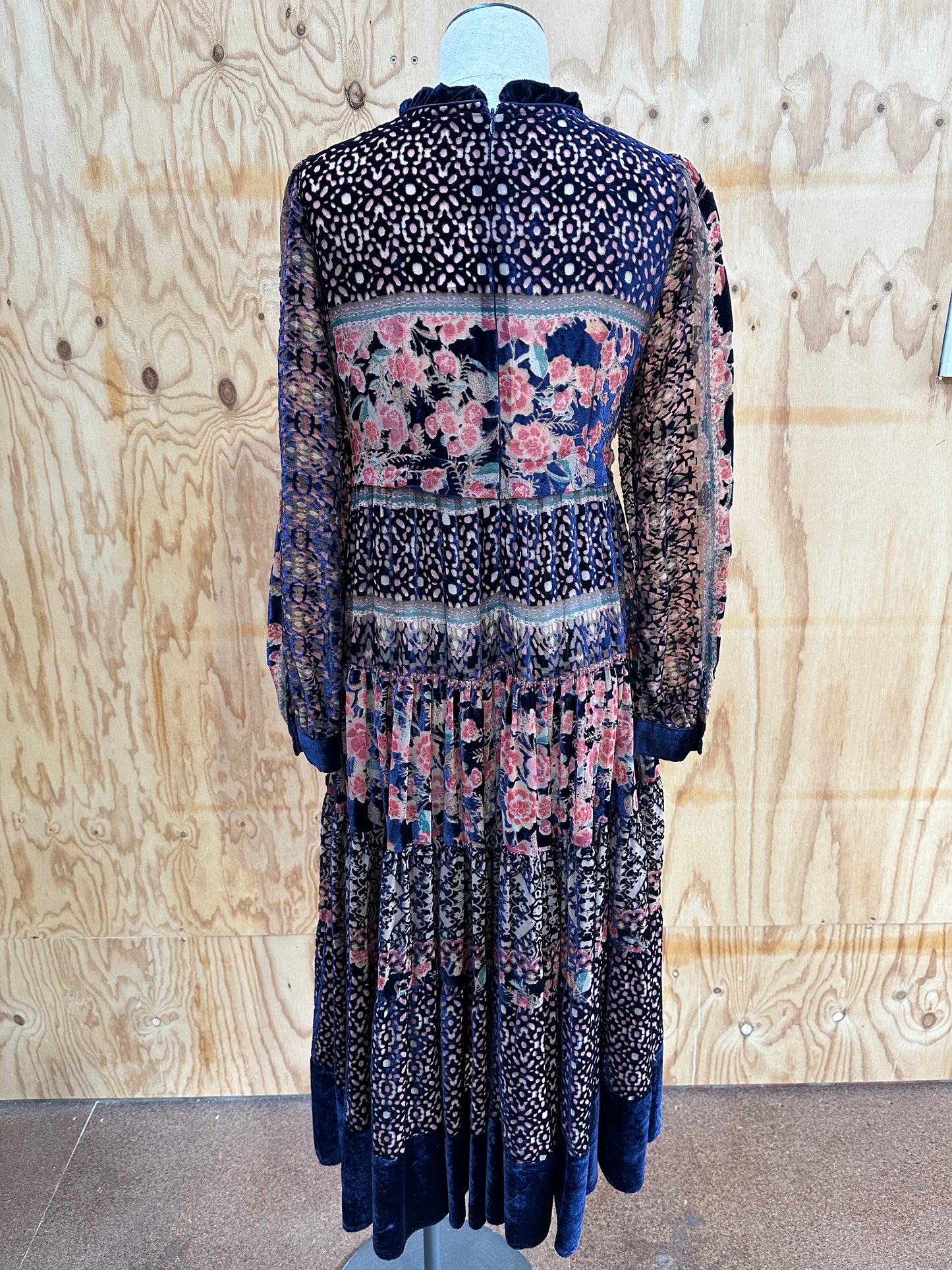 TRELISE COOPER WISH YOU WERE TIER DRESS (NAVY FLORAL) - SIZE XS