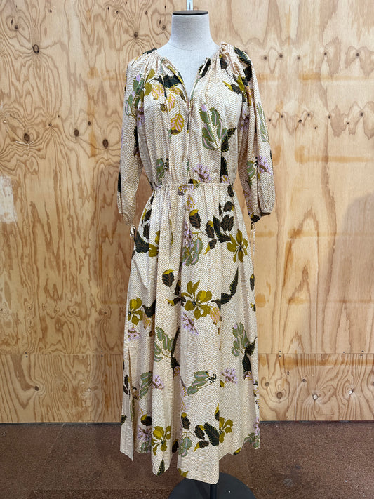 SECOND FEMALE DRESS - SIZE SMALL