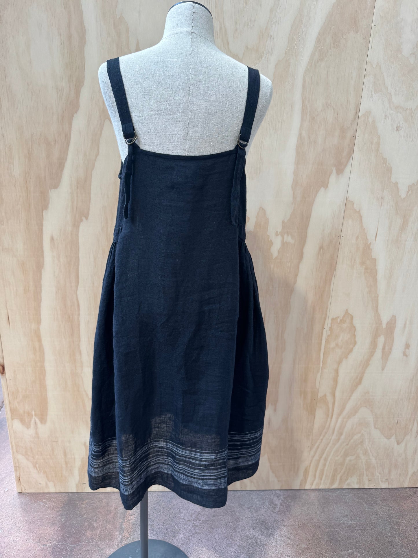 LOOM LIFESTYLE BLACK LINEN MIDI DRESS - SIZE OS