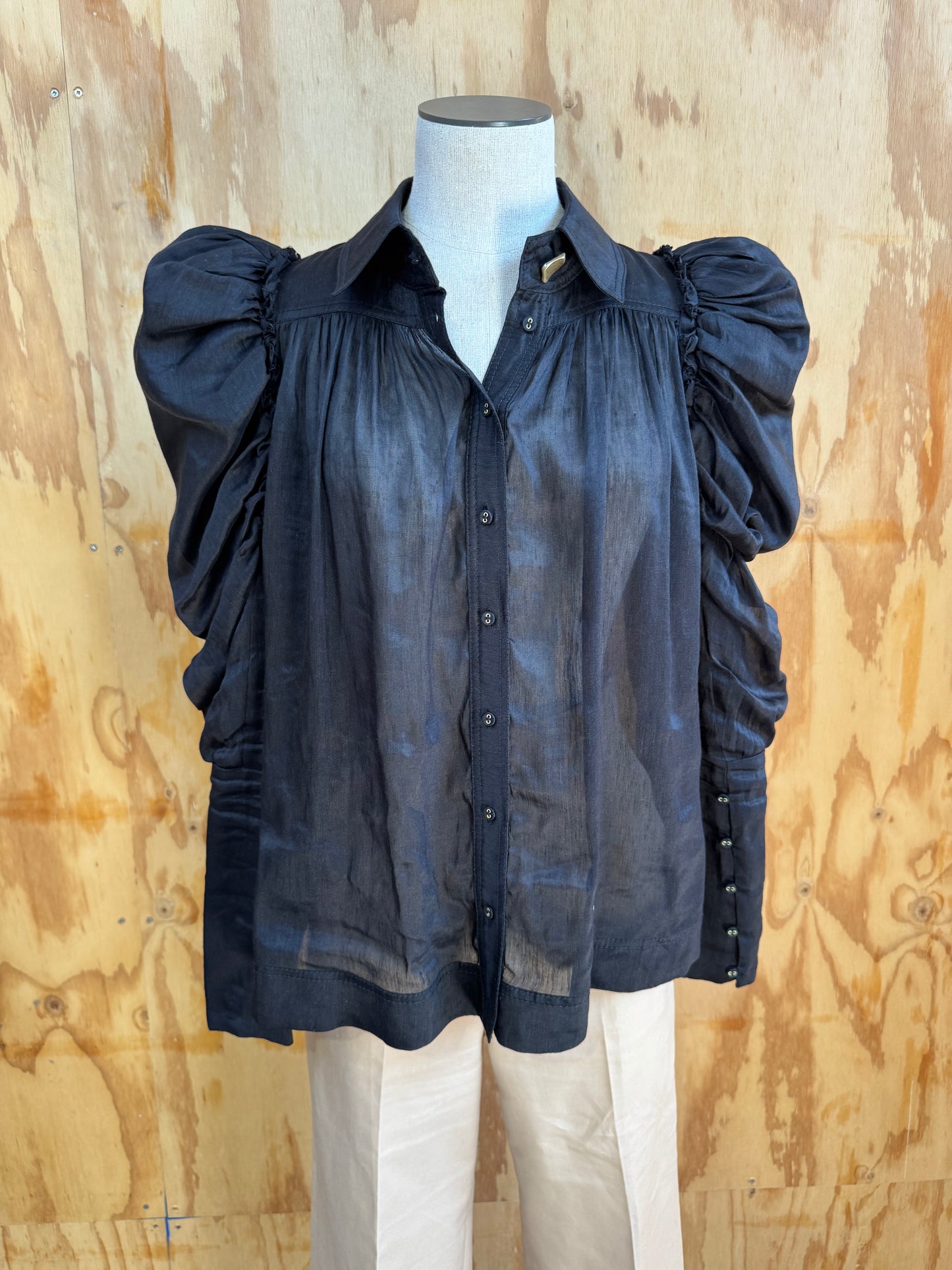 AJE BLACK KINDRED BUTTERFLY SLEEVE SHIRT - SIZE 10