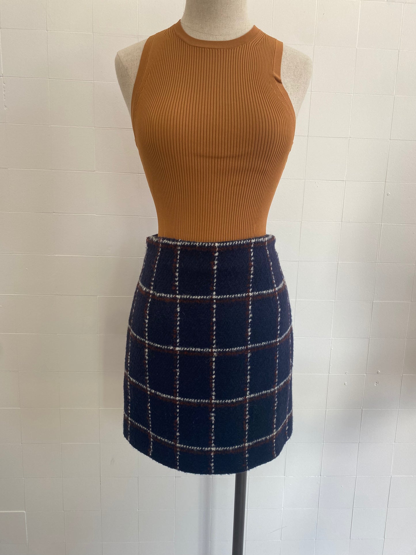 COMPTOIR DES COTONNIERS NAVY CHECK MINI SKIRT - SIZE 36 (10)