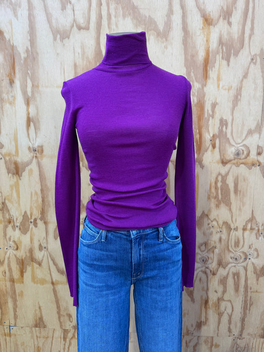 SCANLAN THEODORE BABYWOOL CREW KNIT IN PURPLE - SIZE O/S