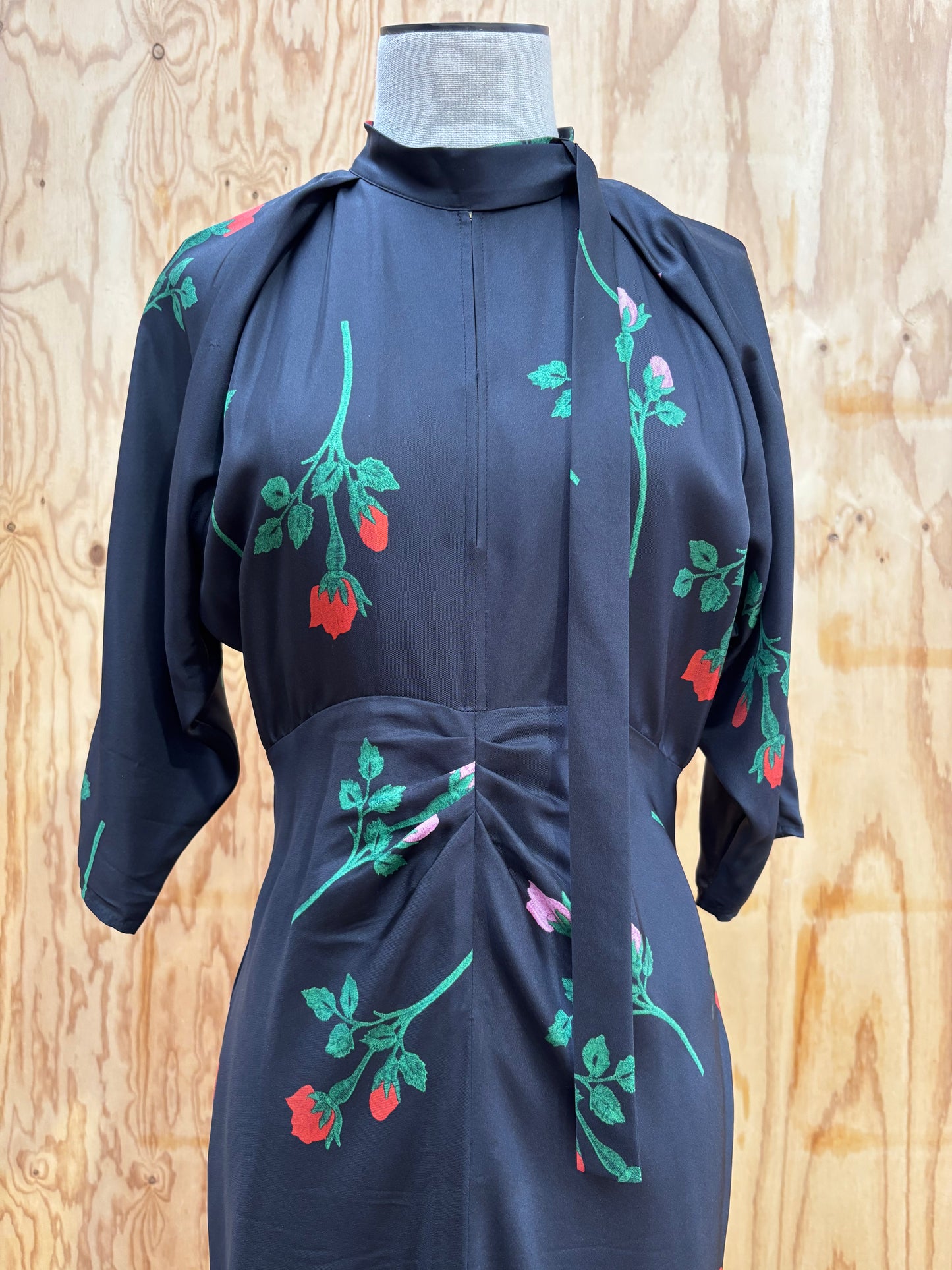 OROTON ROSEBUD TIE NECK SILK DRESS - SIZE 8
