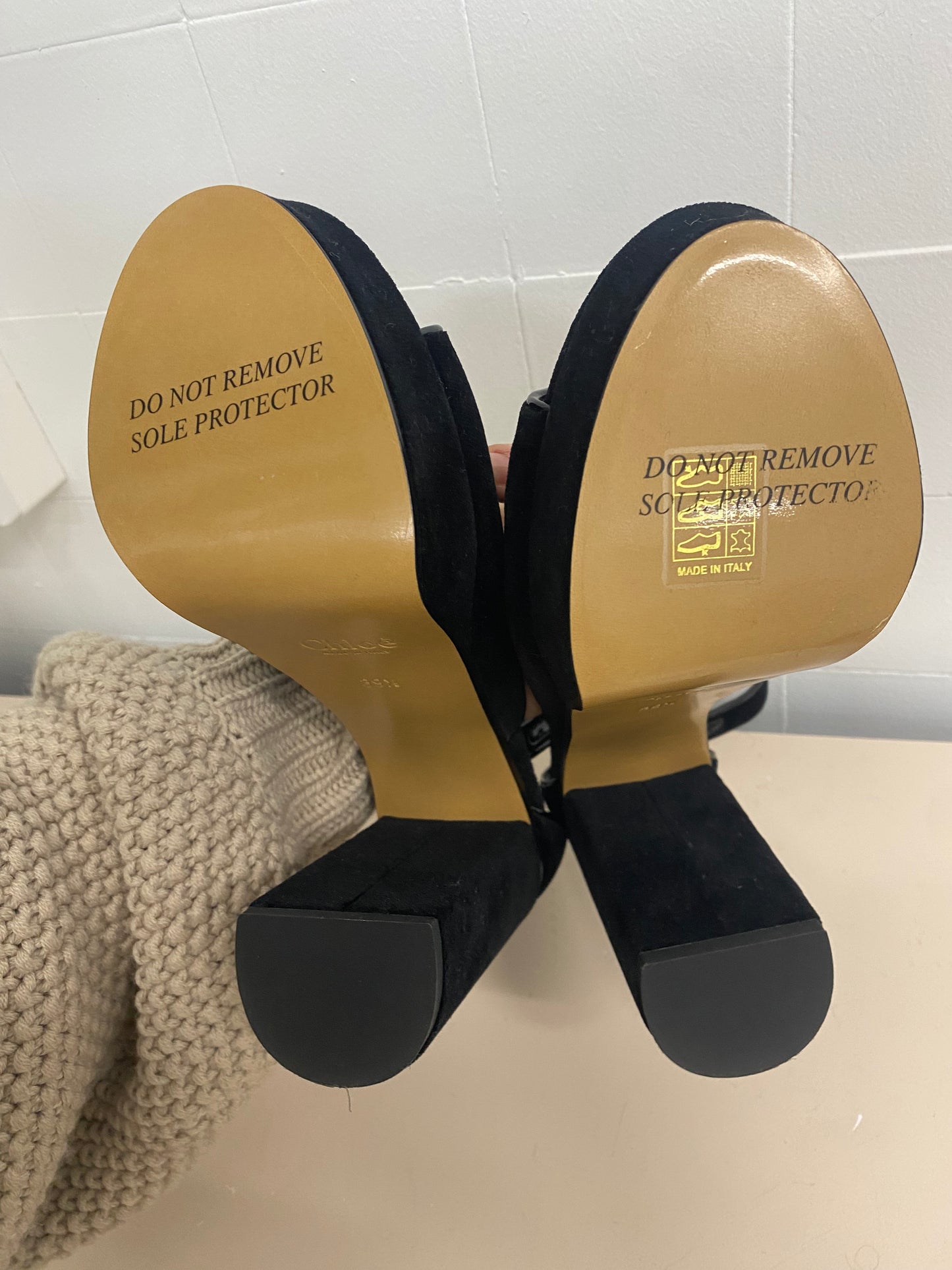 CHLOE C LOGO EMBELLISHED VELVET PLATFORM SANDALS - SIZE 391/2