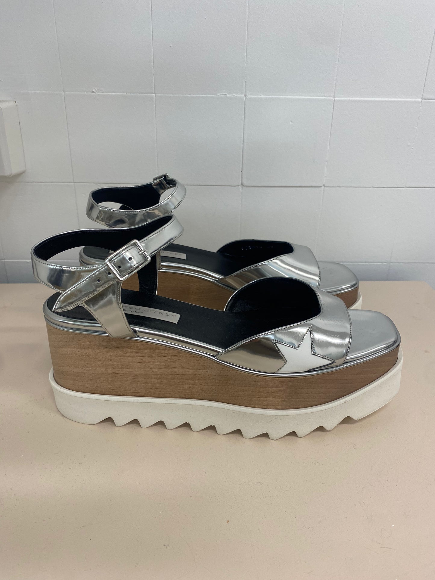 STELLA MCCARTNEY ELYSE STAR PLATFORM SANDAL - SIZE 40