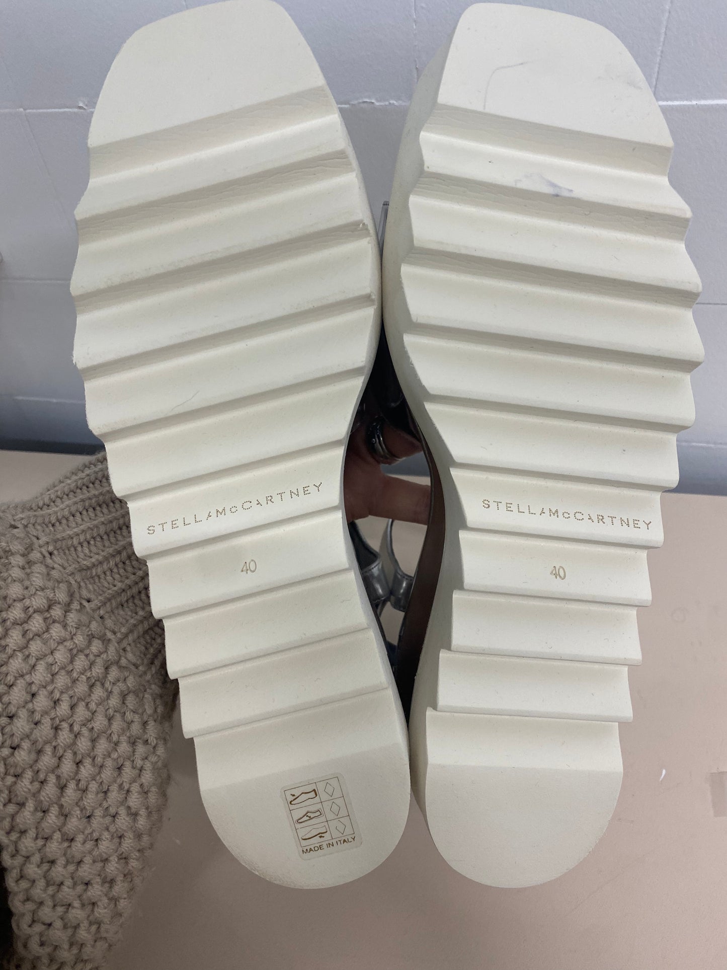 STELLA MCCARTNEY ELYSE STAR PLATFORM SANDAL - SIZE 40