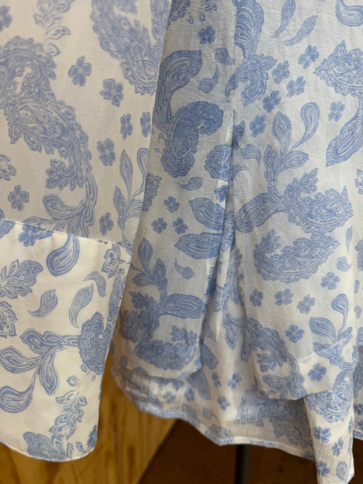 HANSEN & GRETEL LOLITA PAISLEY SKIRT AND JULES SHIRT SET - SIZE M