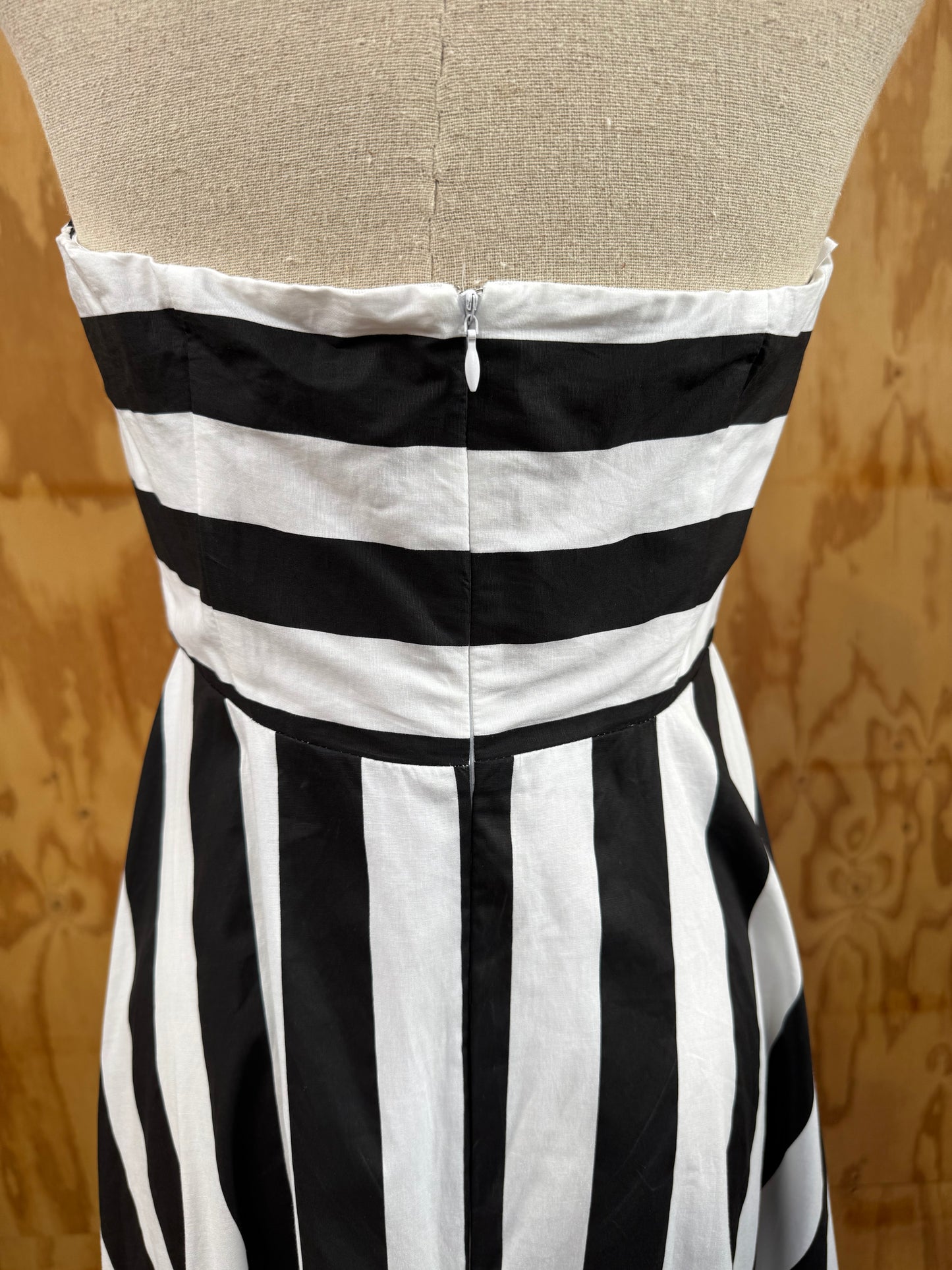 ASTON STUDIOS BLACK AND WHITE STRIPE STRAPLESS MAXI - SIZE 10