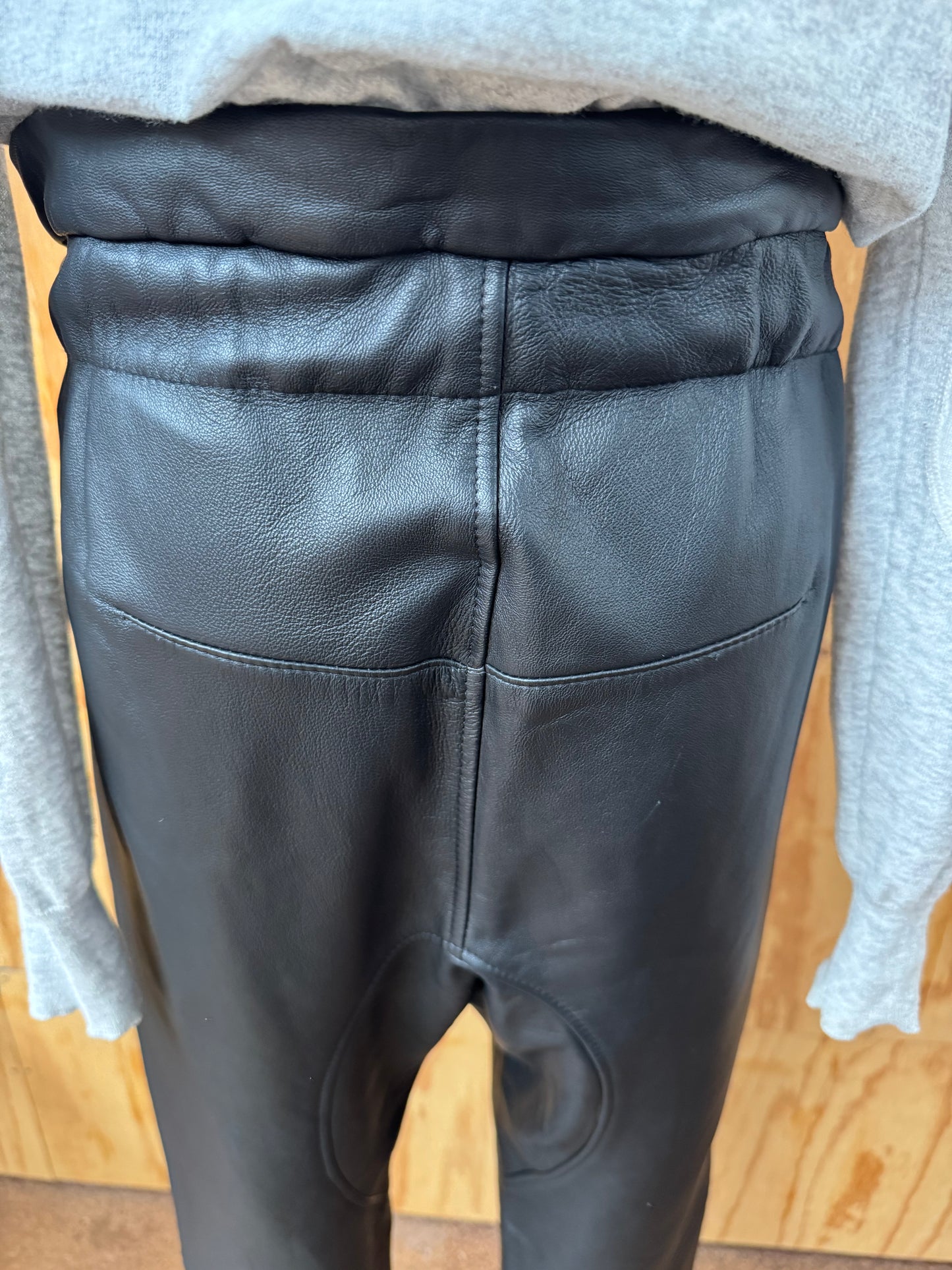 BASSIKE BLACK LEATHER PANT - SIZE 1