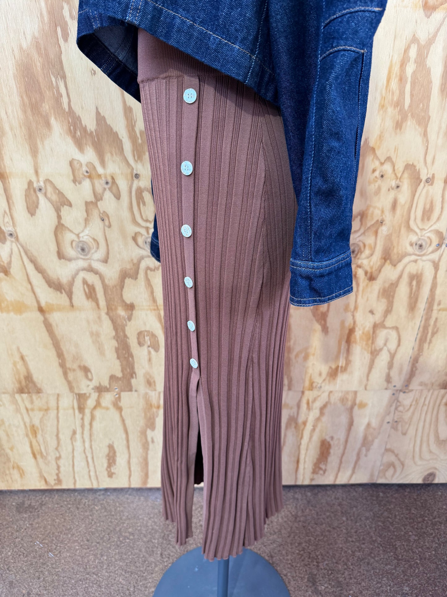 ENA PELLY HARLEY KNIT SKIRT IN WALNUT - SIZE 8