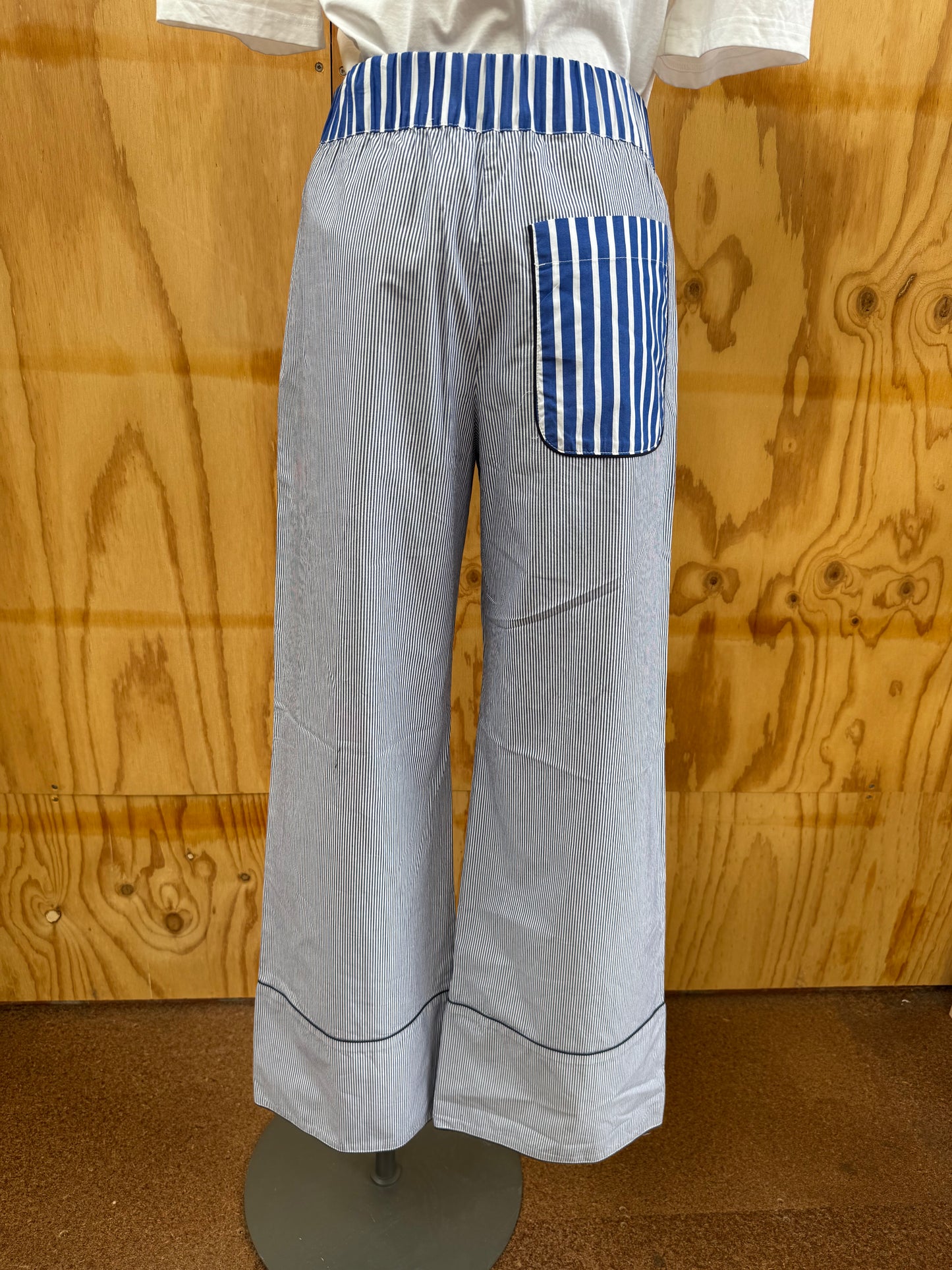 BAUM UND PFERDGARTEN STRIPE WIDE LEG RELAXED PANTS - SIZE 10