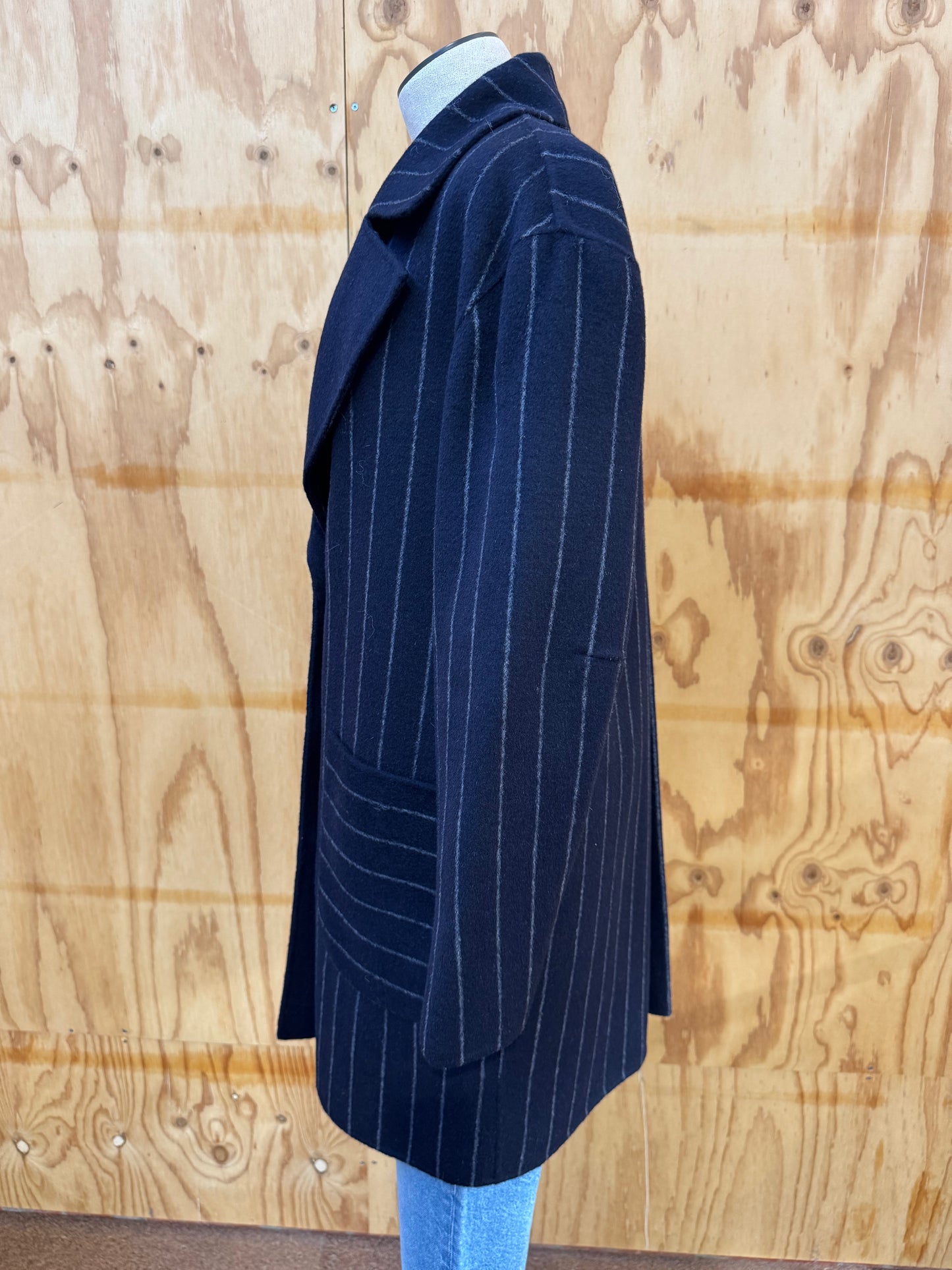DIANE VON FURSTENBURG COLLARED PINSTRIPE WOOL COAT - SIZE S