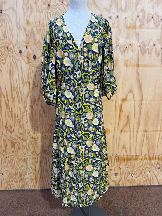 CABLE FLORAL WRAP DRESS - SIZE 16
