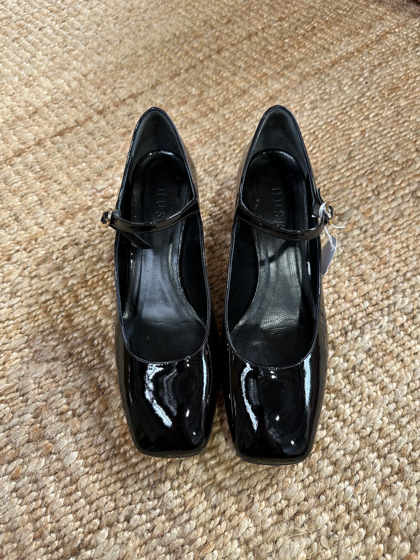 HUSK PATENT PUMP - SIZE 37
