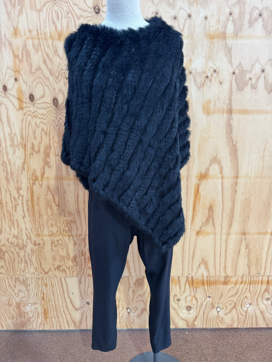 365 DAYS FUR PONCHO - ONE SIZE