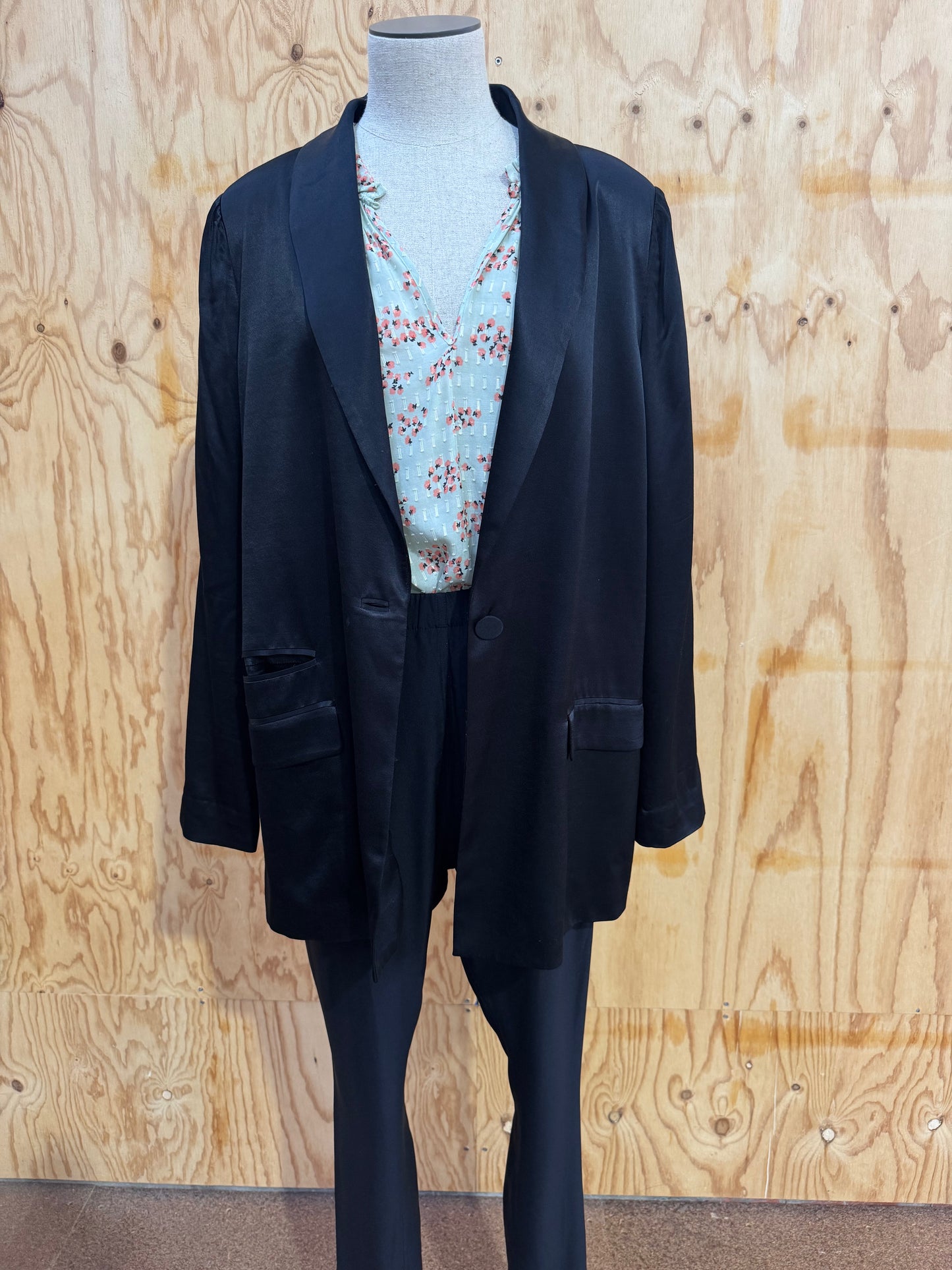 HUSK SIENNA BLAZER - SIZE L
