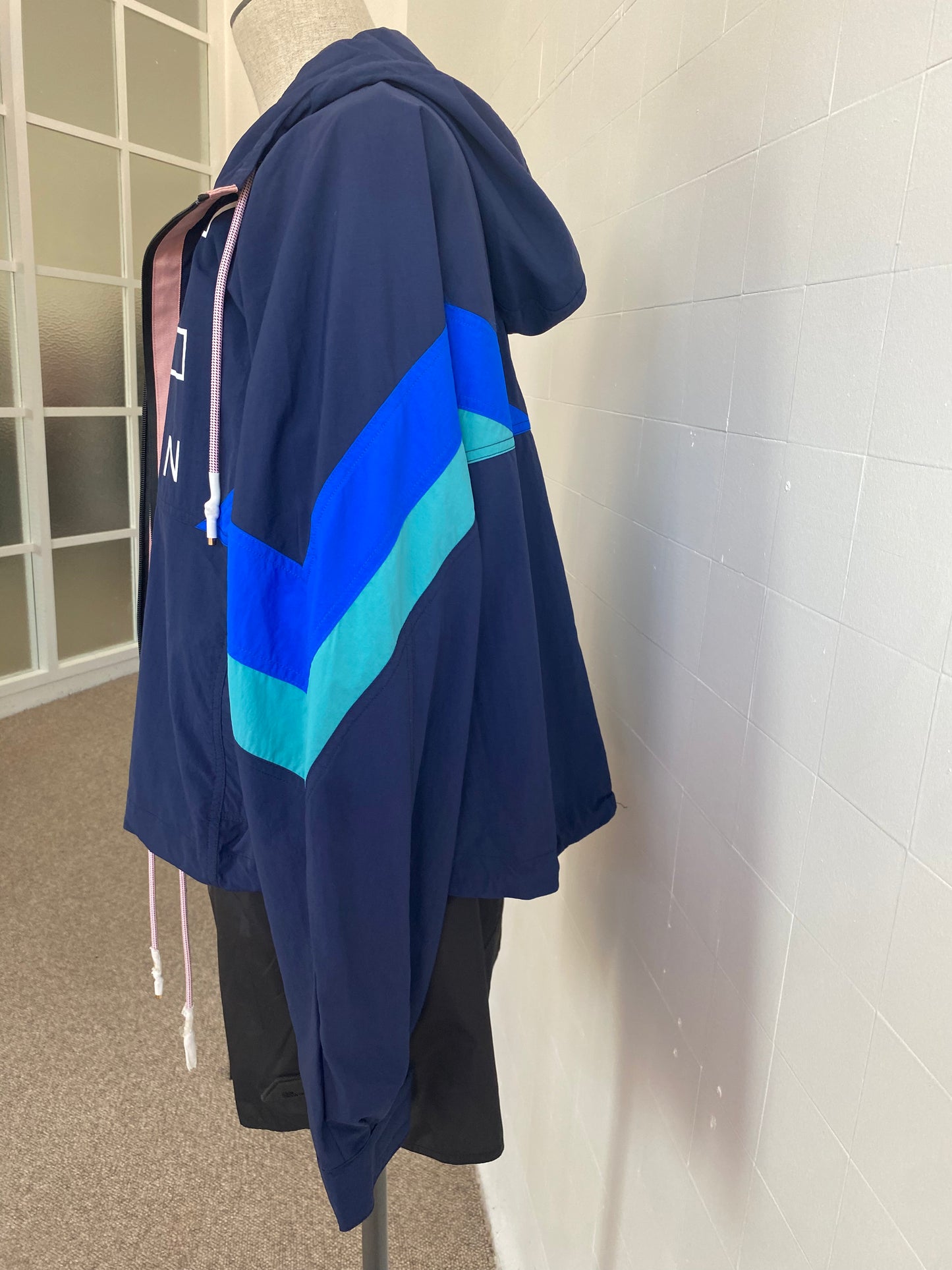 PE NATION NAVY ELECTRIC EYE JACKET. -SIZE M