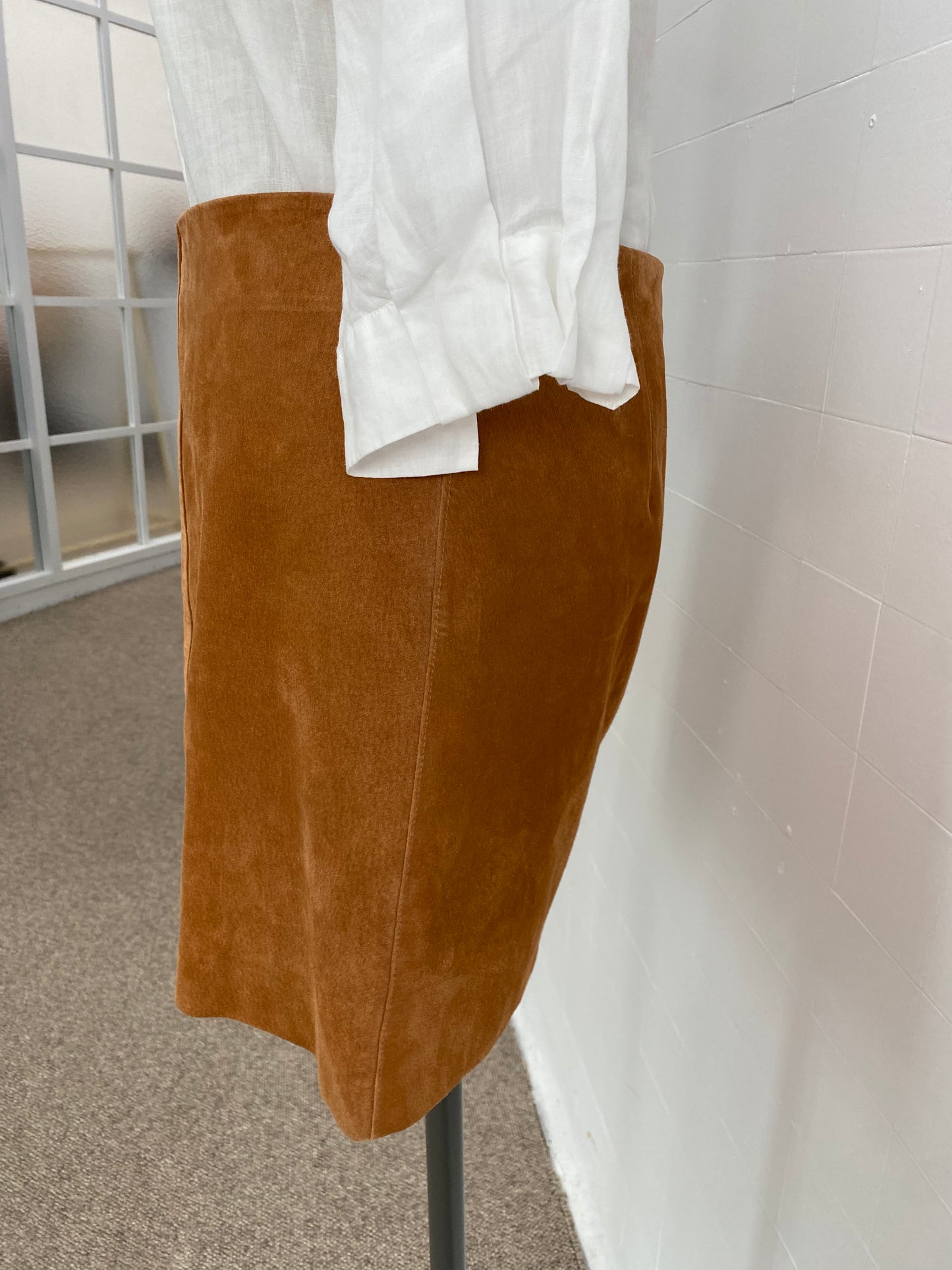 ENA PELLY SUEDE MINI SKIRT - SIZE M