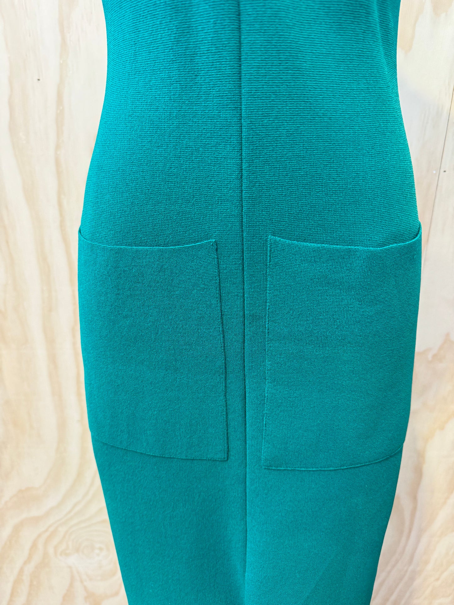 SCANLAN THEODORE GREEN CREPE KNIT MAXI DRESS - SIZE M