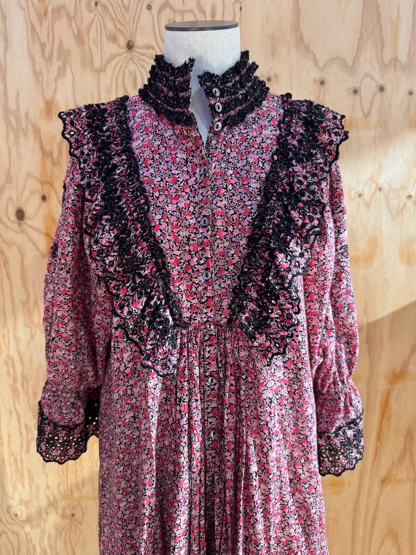 BYTIMO FLORAL RUFFLED SHIRT DRESS - SIZE M