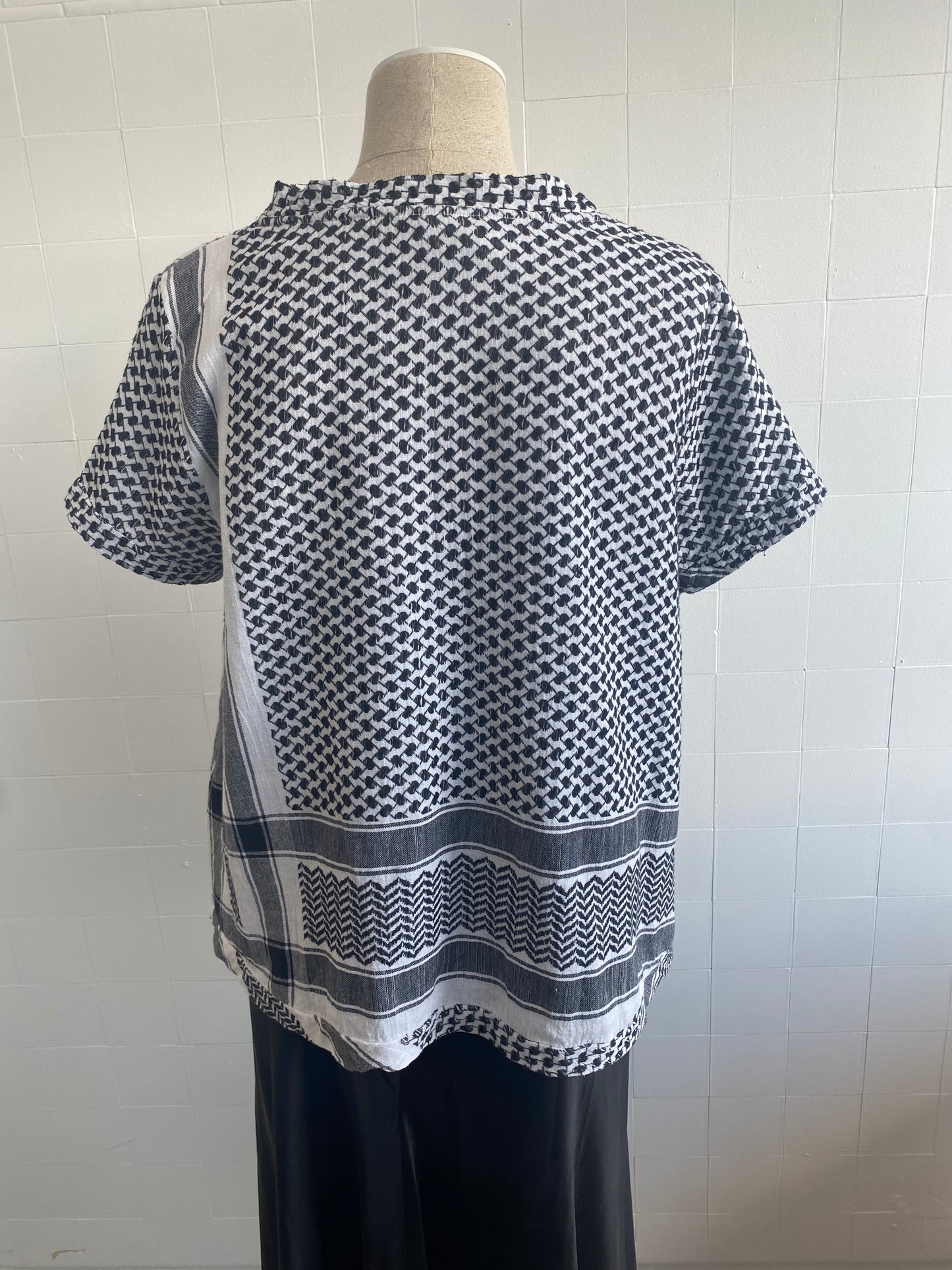 CECILIE COPENHAGEN BLACK & WHITE CASUAL BLOUSE - SIZE L