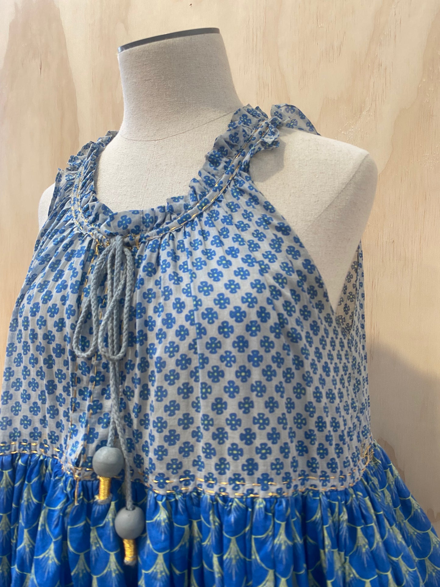 YVONNE S HIPPY BLUE PRINTED COTTON TIERED BABYDOLL DRESS - M