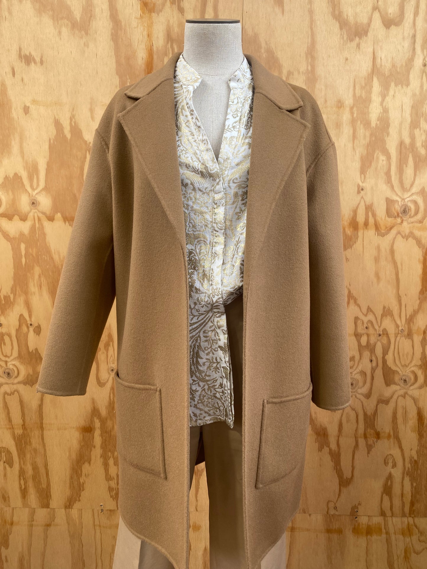 ASSEMBLY LABEL SINGLE BREASTED WOOL COAT - SIZE XS/S