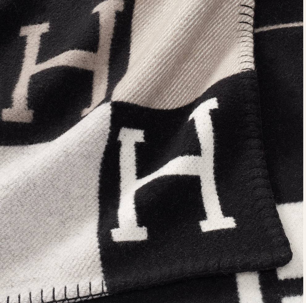 HERMES AVALON THROW BLANKET