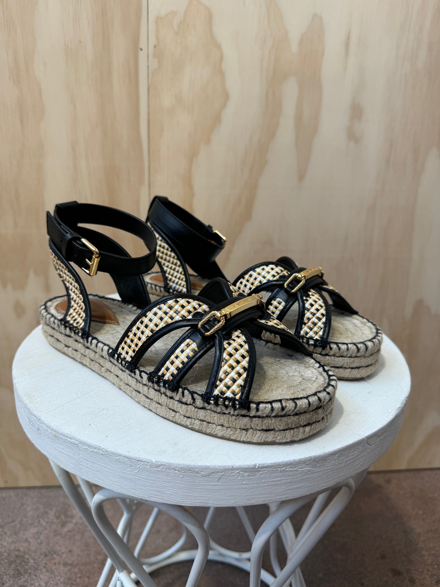 ZIMMERMANN PRISMA 30MM LOGO PLAQUE SANDALS - SIZE 40