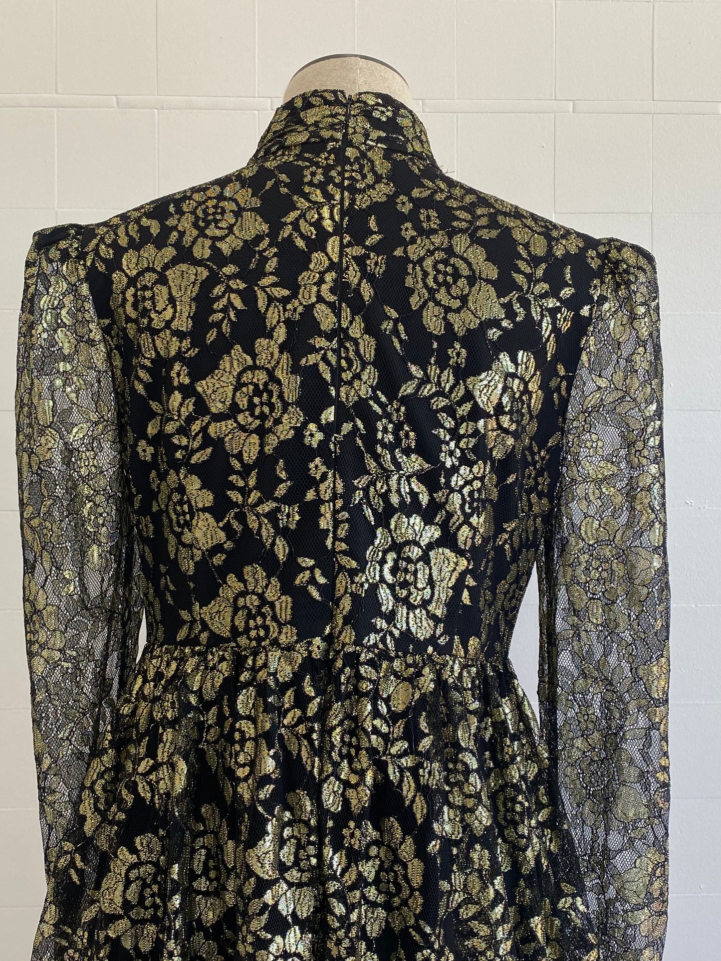 REBECCA VALLANCE CLEMENTINE LONG SLEEVE GOLD LACCE MINI DRESS - SIZE 12