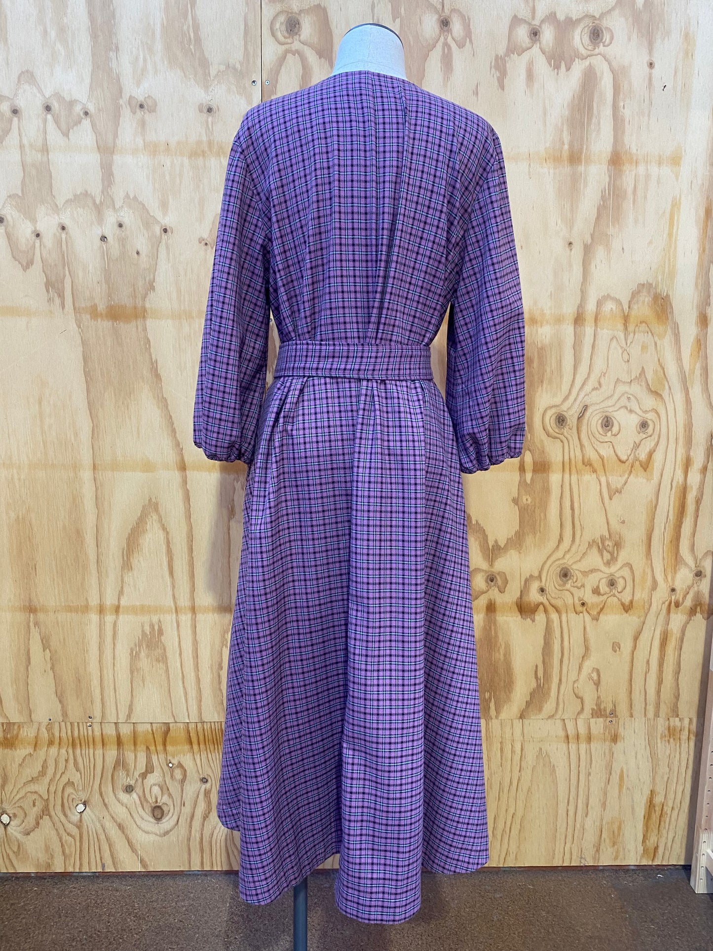GESTUZ ZIELLA CHECKED OVERSIZED MIDI DRESS - SIZE 42