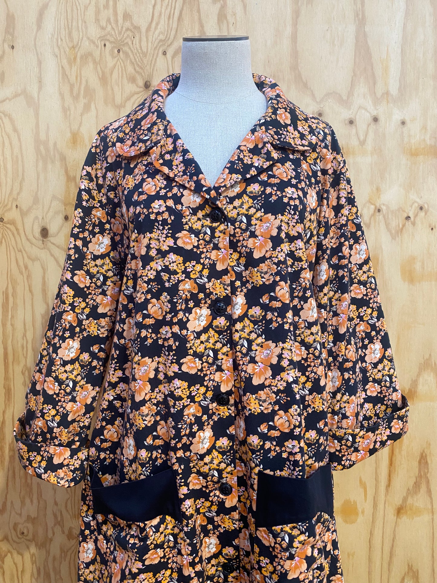 BAUM UND PFERDGARTEN ORANGE FLORAL SHIRT DRESS - SIZE 42