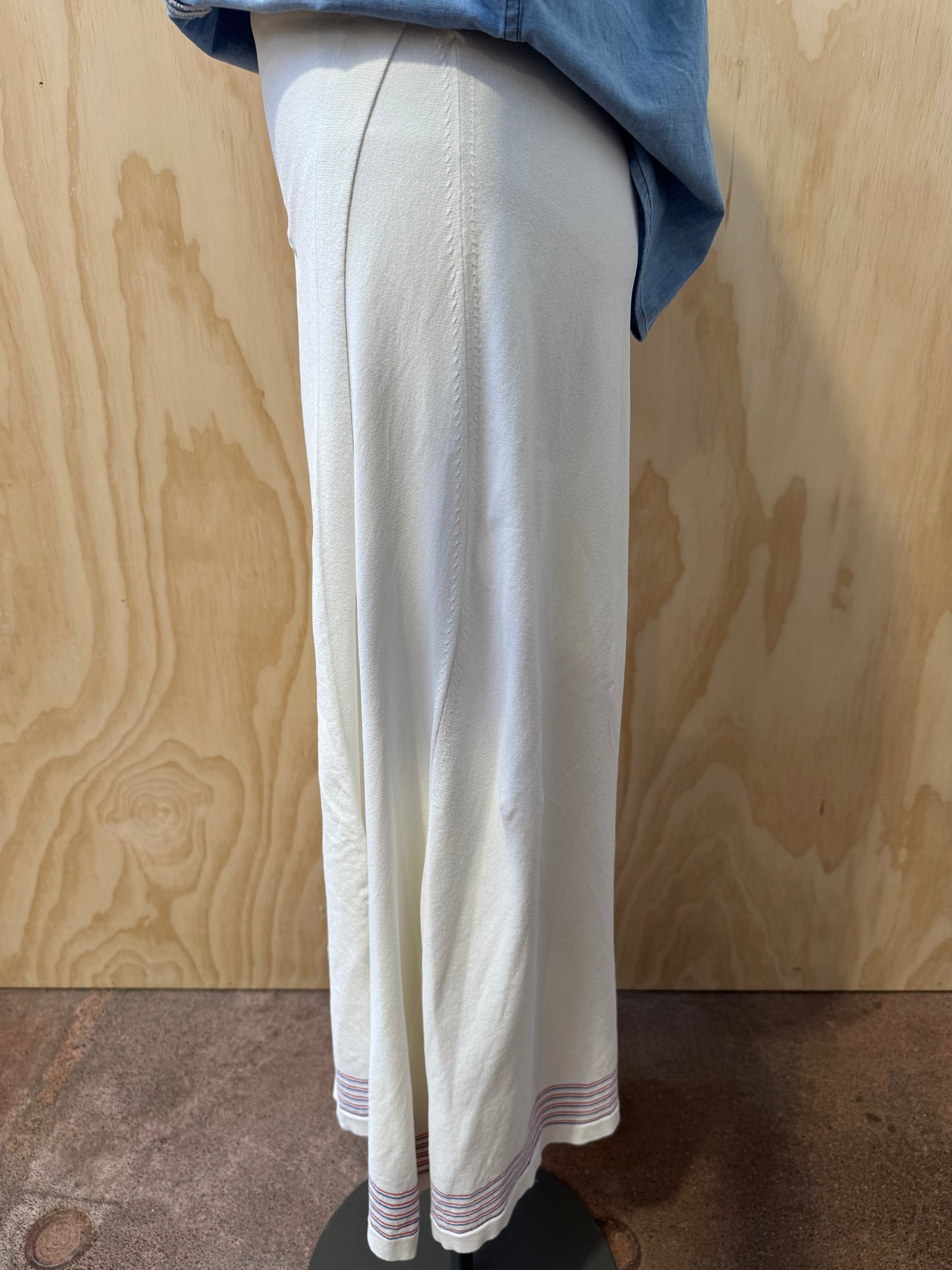 SCANLAN THEODORE CREPE KNIT CRERAM WRAP SKIRT - SIZE MEDIUM