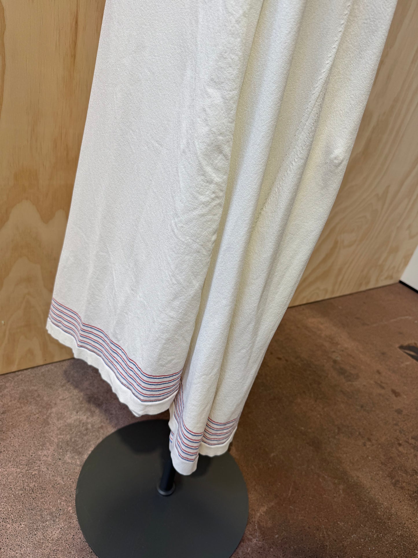SCANLAN THEODORE CREPE KNIT CRERAM WRAP SKIRT - SIZE MEDIUM