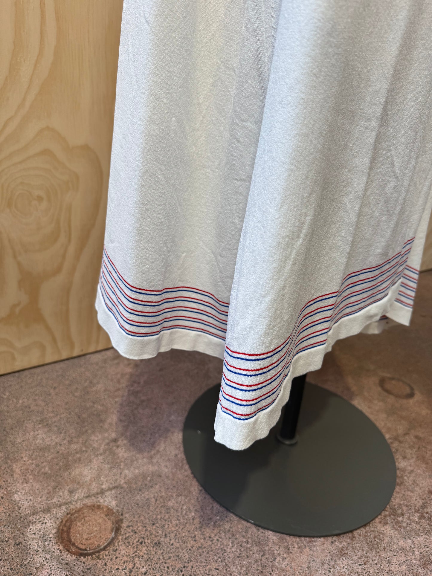 SCANLAN THEODORE CREPE KNIT CRERAM WRAP SKIRT - SIZE MEDIUM