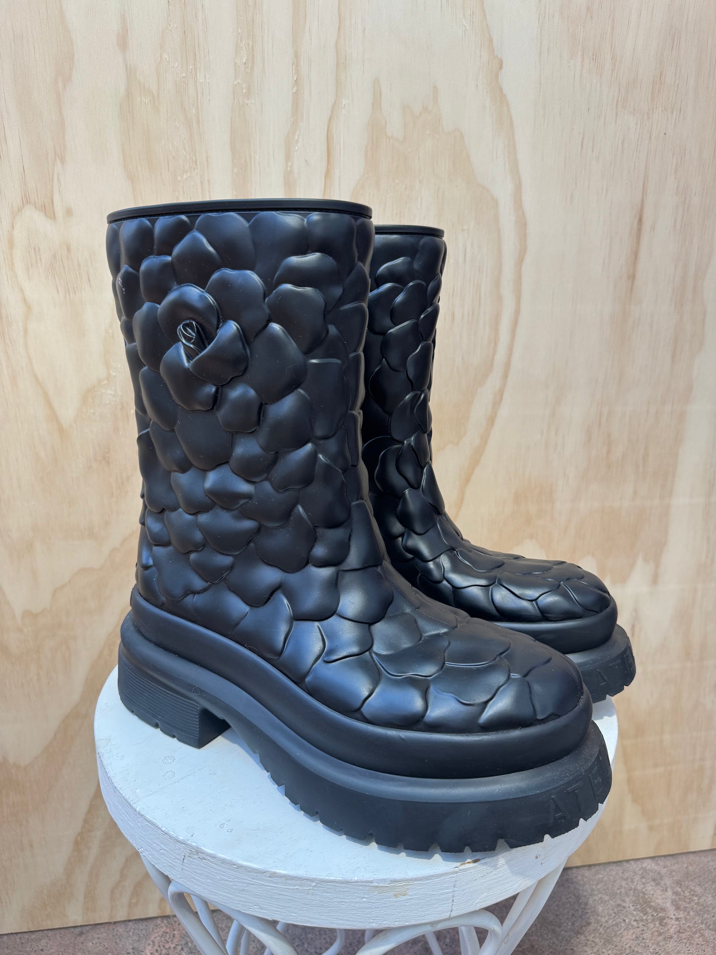 VALENTINO GARAVANI ATELIER 03 ROSE EDITION RAIN BOOTS - SIZE 41