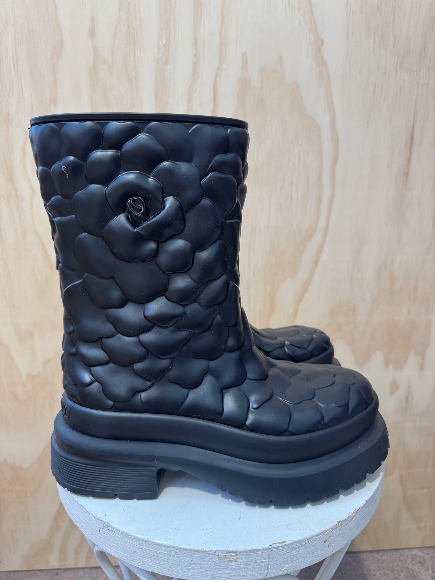 VALENTINO GARAVANI ATELIER 03 ROSE EDITION RAIN BOOTS - SIZE 41