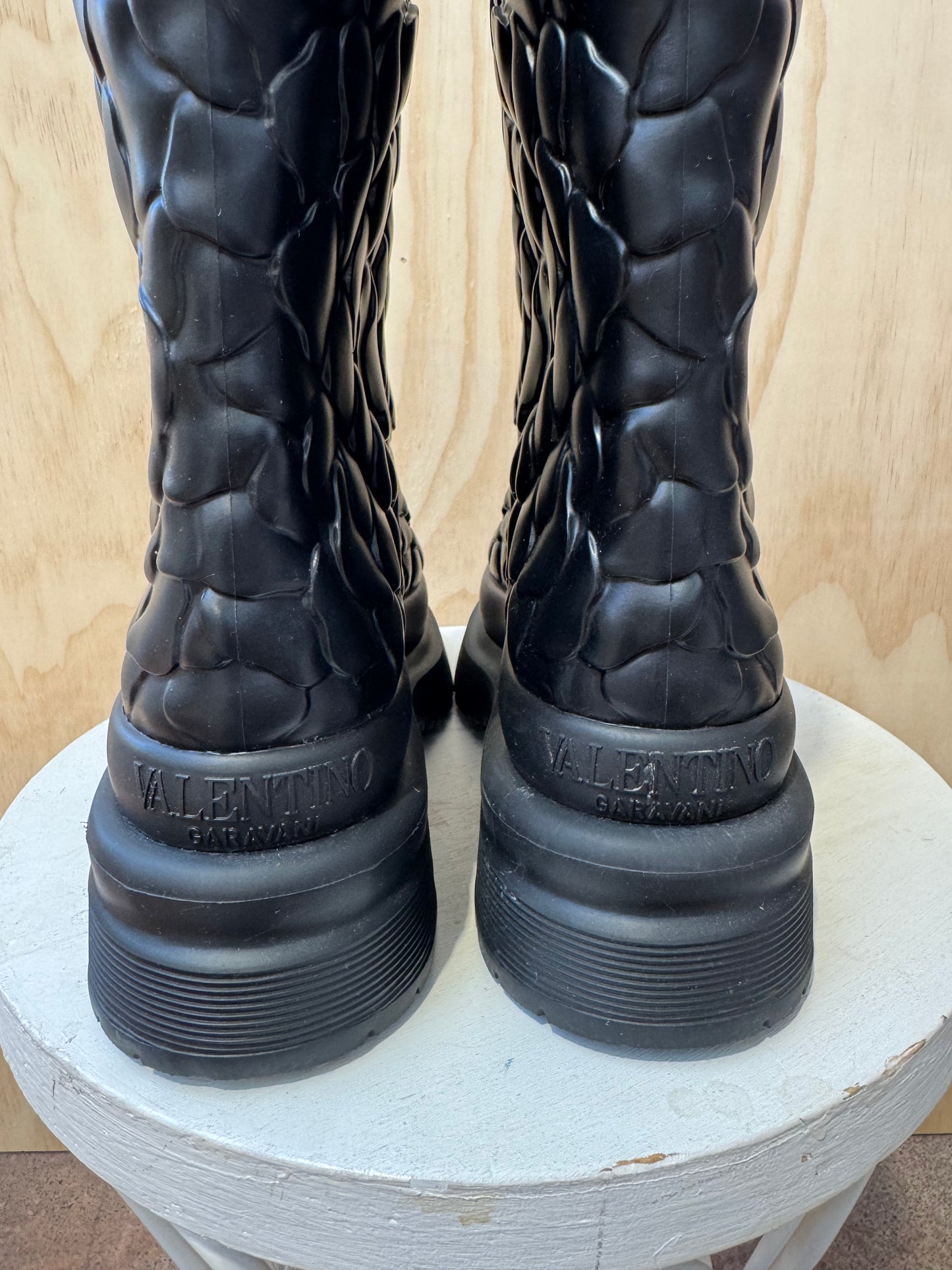 VALENTINO GARAVANI ATELIER 03 ROSE EDITION RAIN BOOTS - SIZE 41
