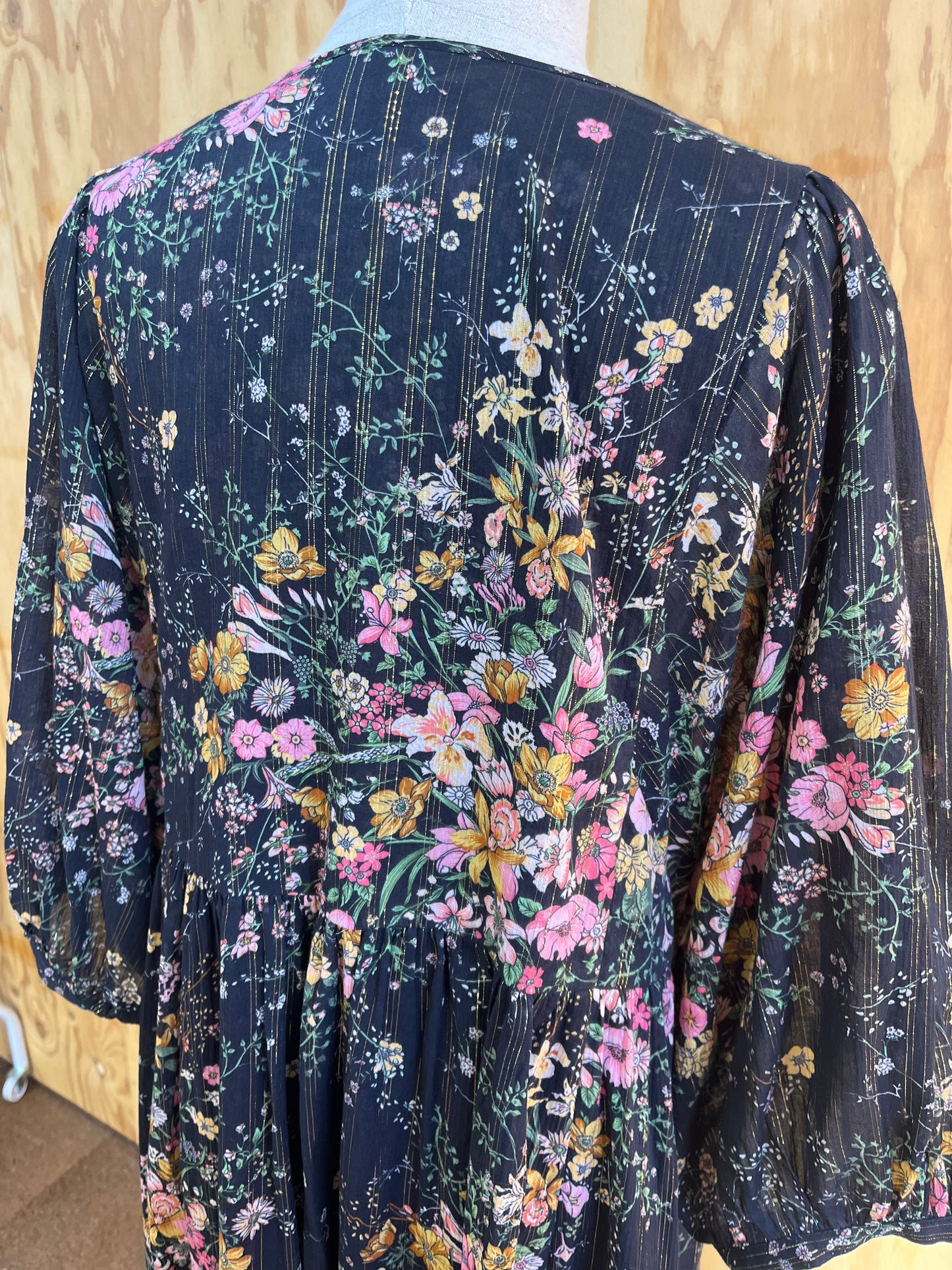 AUGUSTE BRIELLE MIDI DRESS - BLACK WHISPER FLORAL - SIZE 10