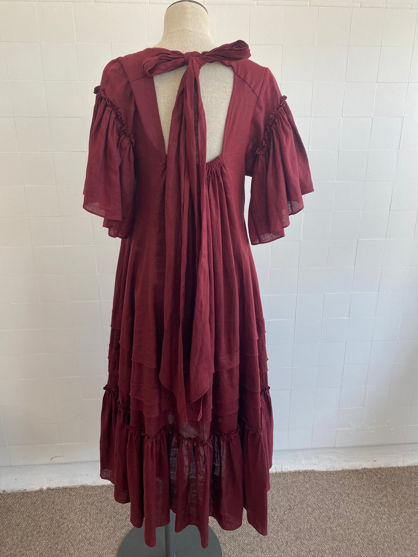 TRELISE COOPER OPEN BACK UP DRESS - SIZE 6