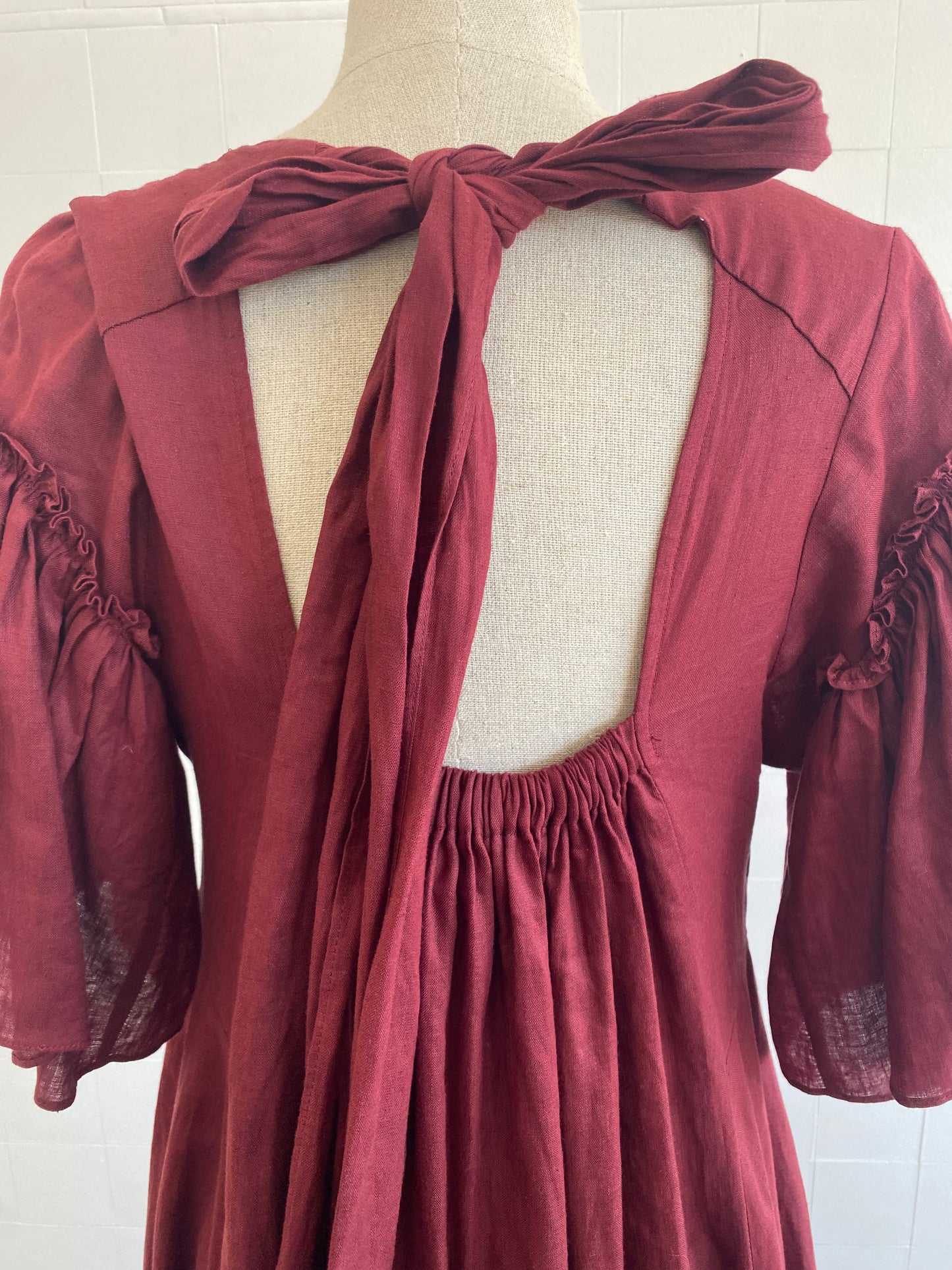 TRELISE COOPER OPEN BACK UP DRESS - SIZE 6