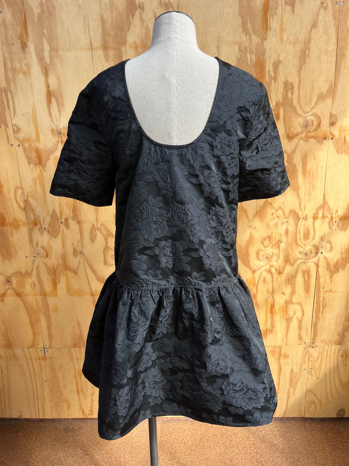 GANNI BLACK BOTANICAL JACQUARD OPEN BACK MINI DRESS - SIZE 36