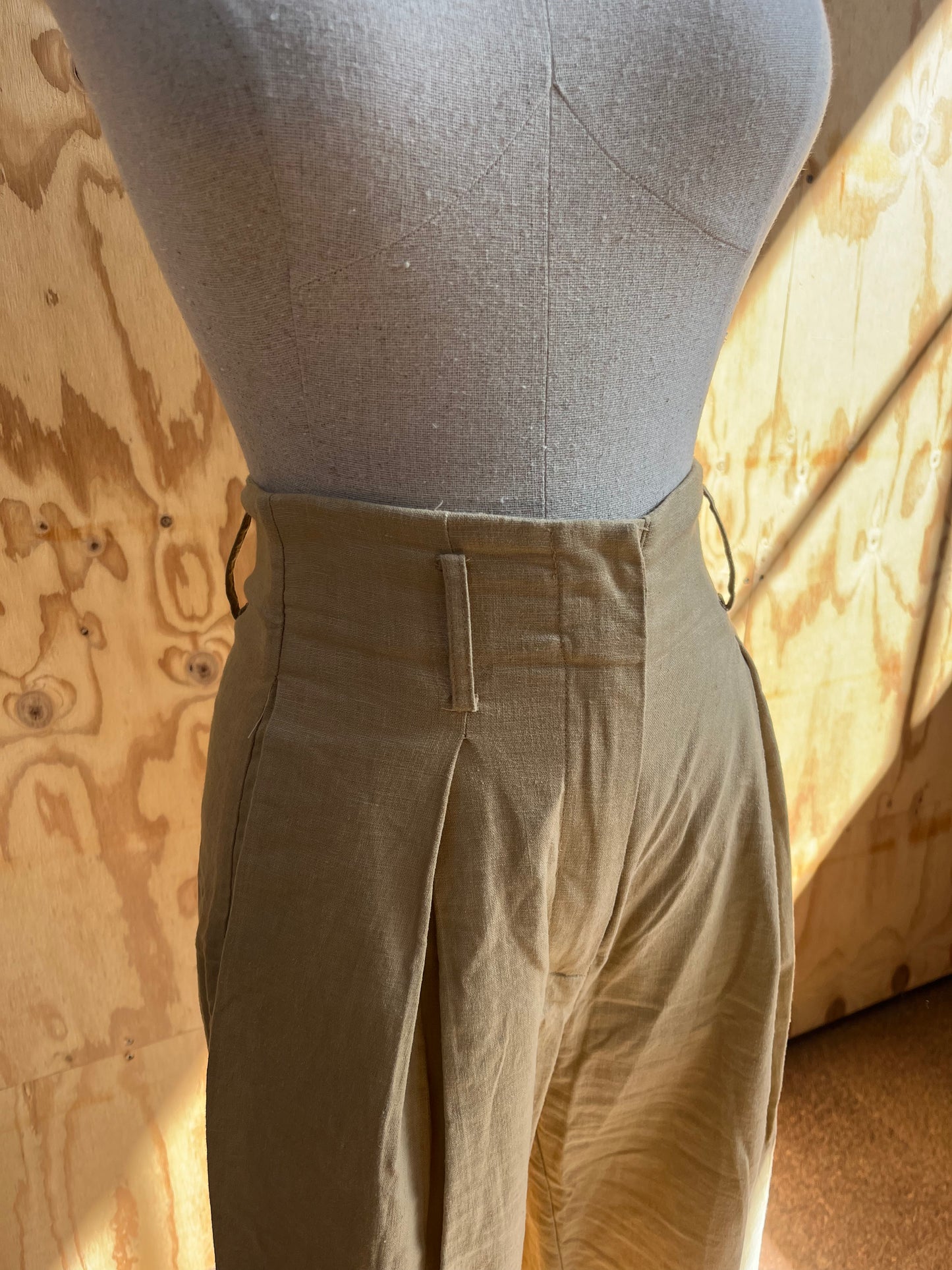 ST AGNI TAN LINEN PANTS - SIZE XS