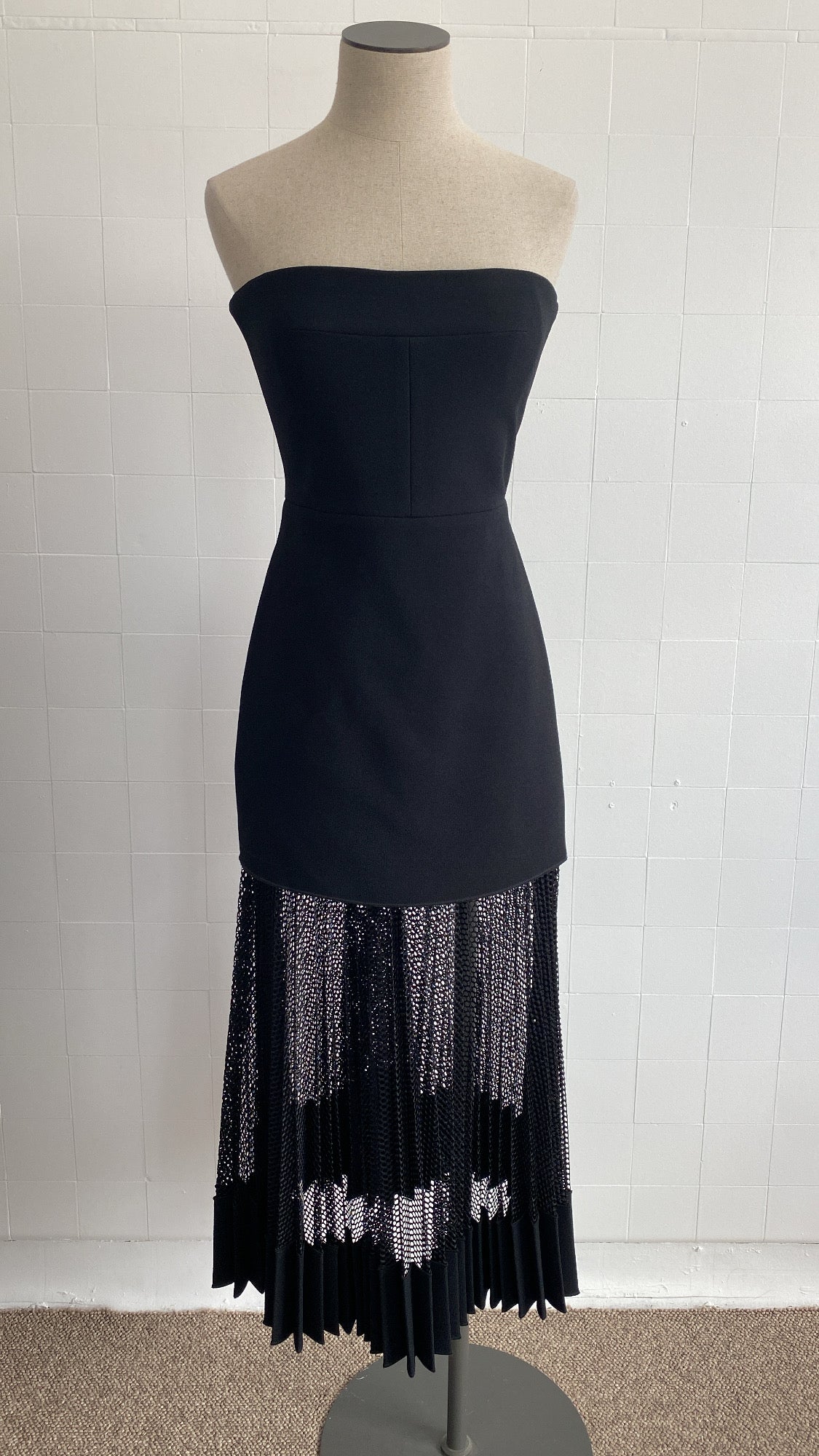 DION LEE STRAPLESS EVENING DRESS - SIZE 8
