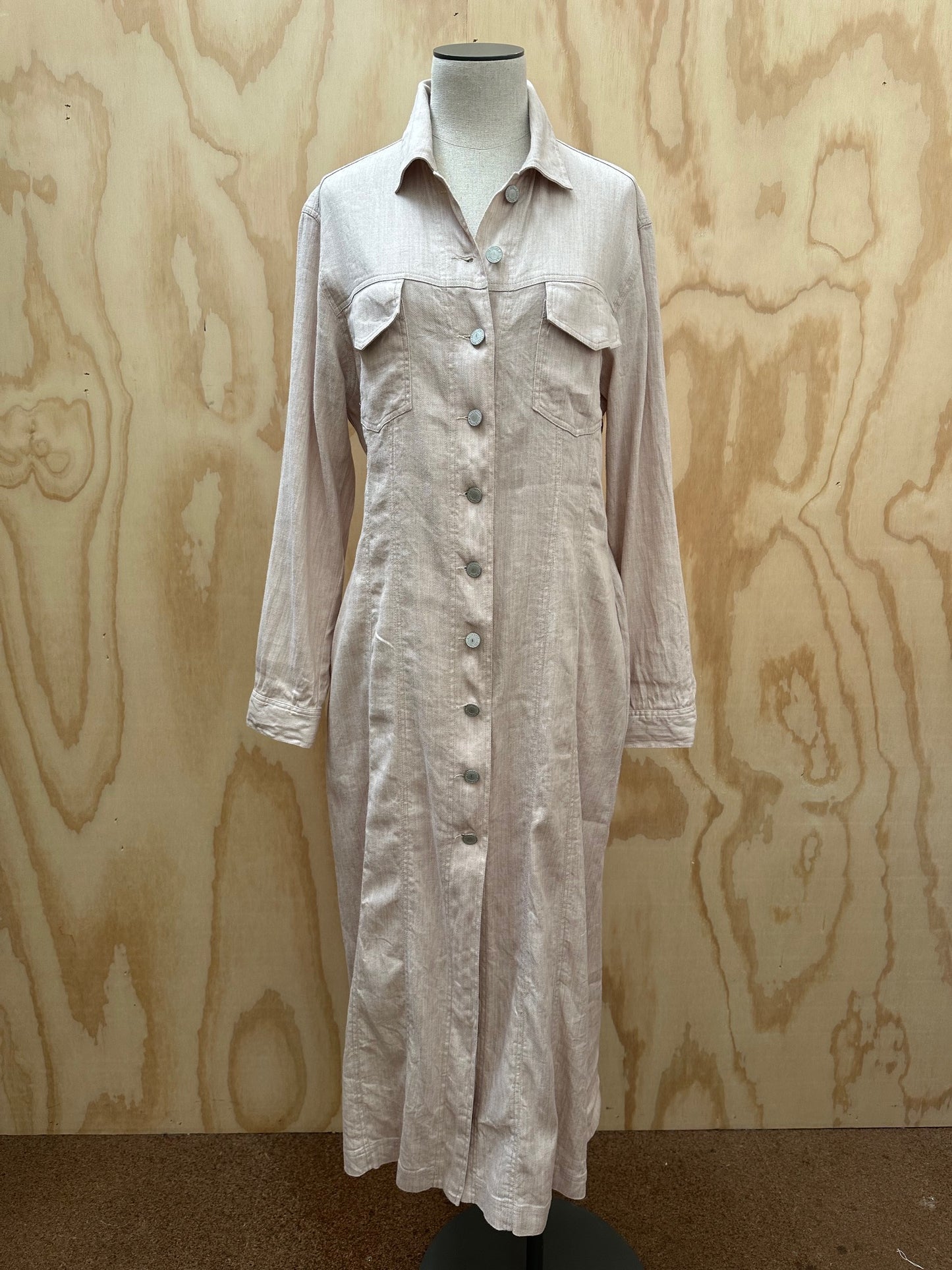 WHITE STORY SHIRT DRESS - SIZE 12