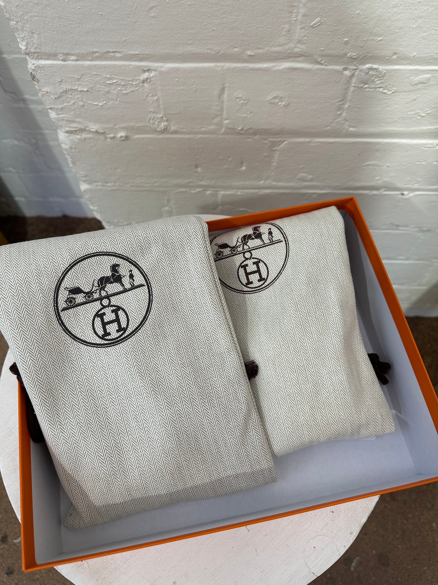 HERMES ORAN SANDAL GOLD - SIZE 40.5