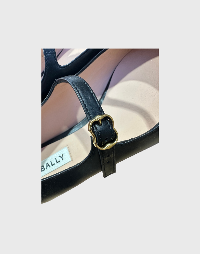 BALLY LEATHER BALLET FLATS - SIZE 39